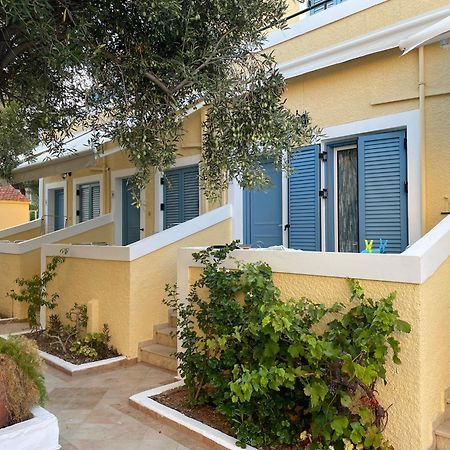 Esperides Maisonettes Agia Marina  Luaran gambar
