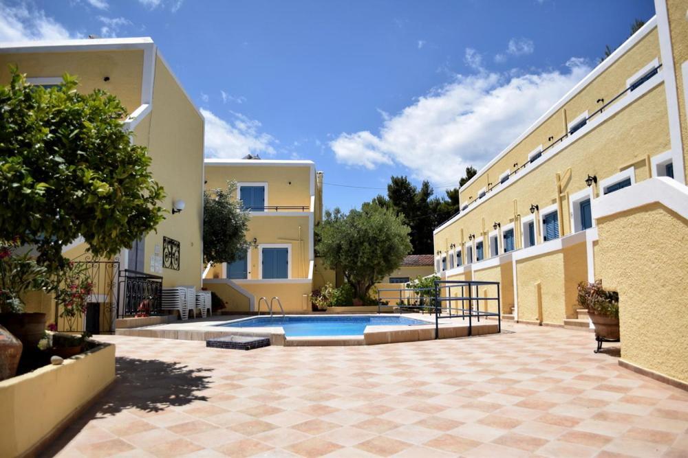 Esperides Maisonettes Agia Marina  Luaran gambar