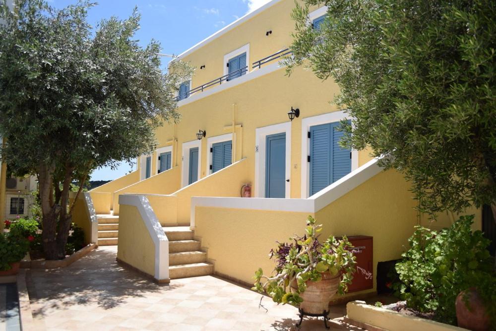 Esperides Maisonettes Agia Marina  Luaran gambar