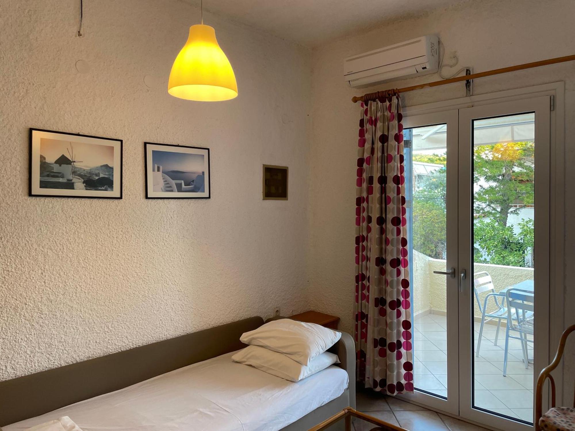 Esperides Maisonettes Agia Marina  Luaran gambar