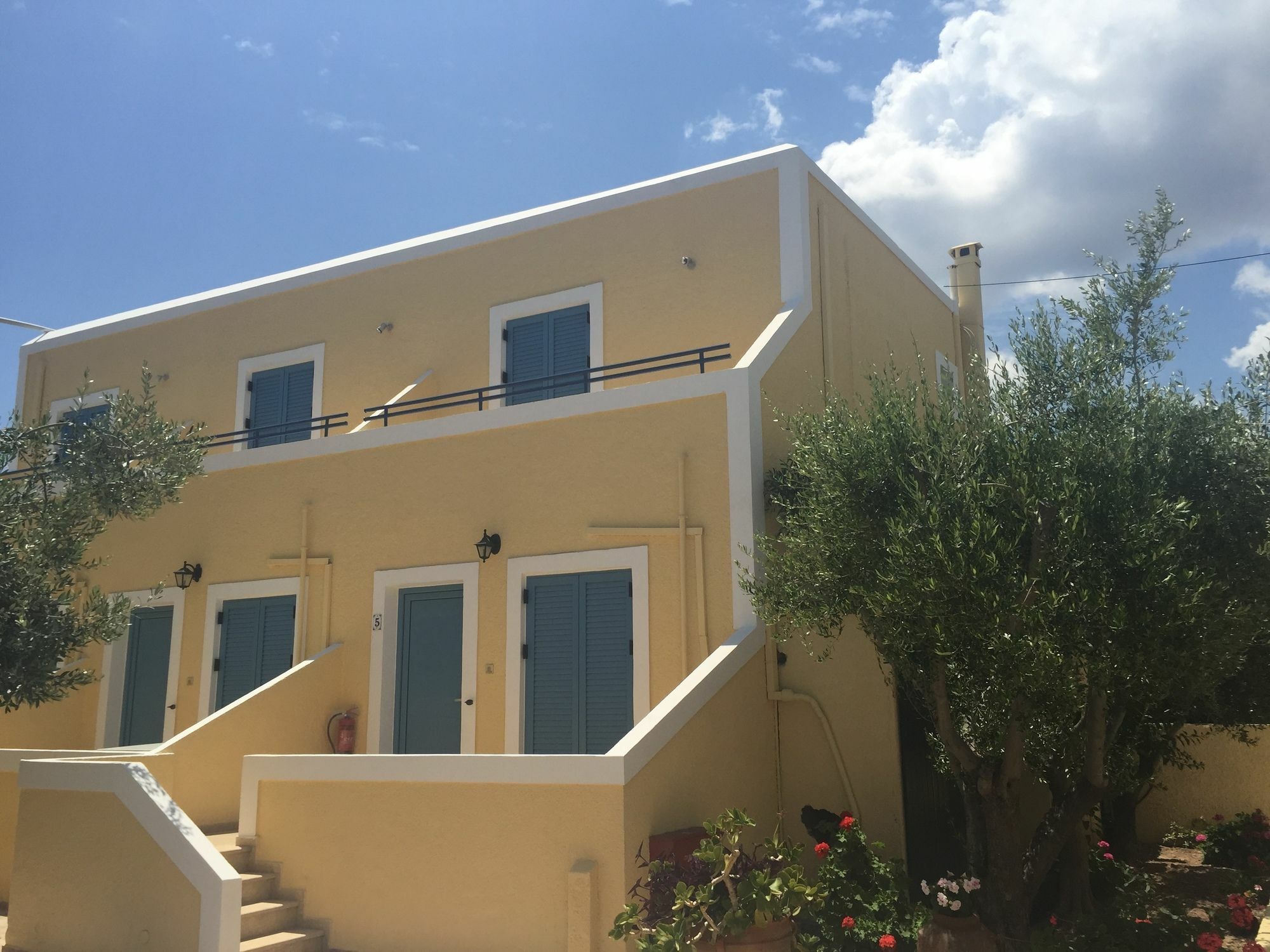 Esperides Maisonettes Agia Marina  Luaran gambar