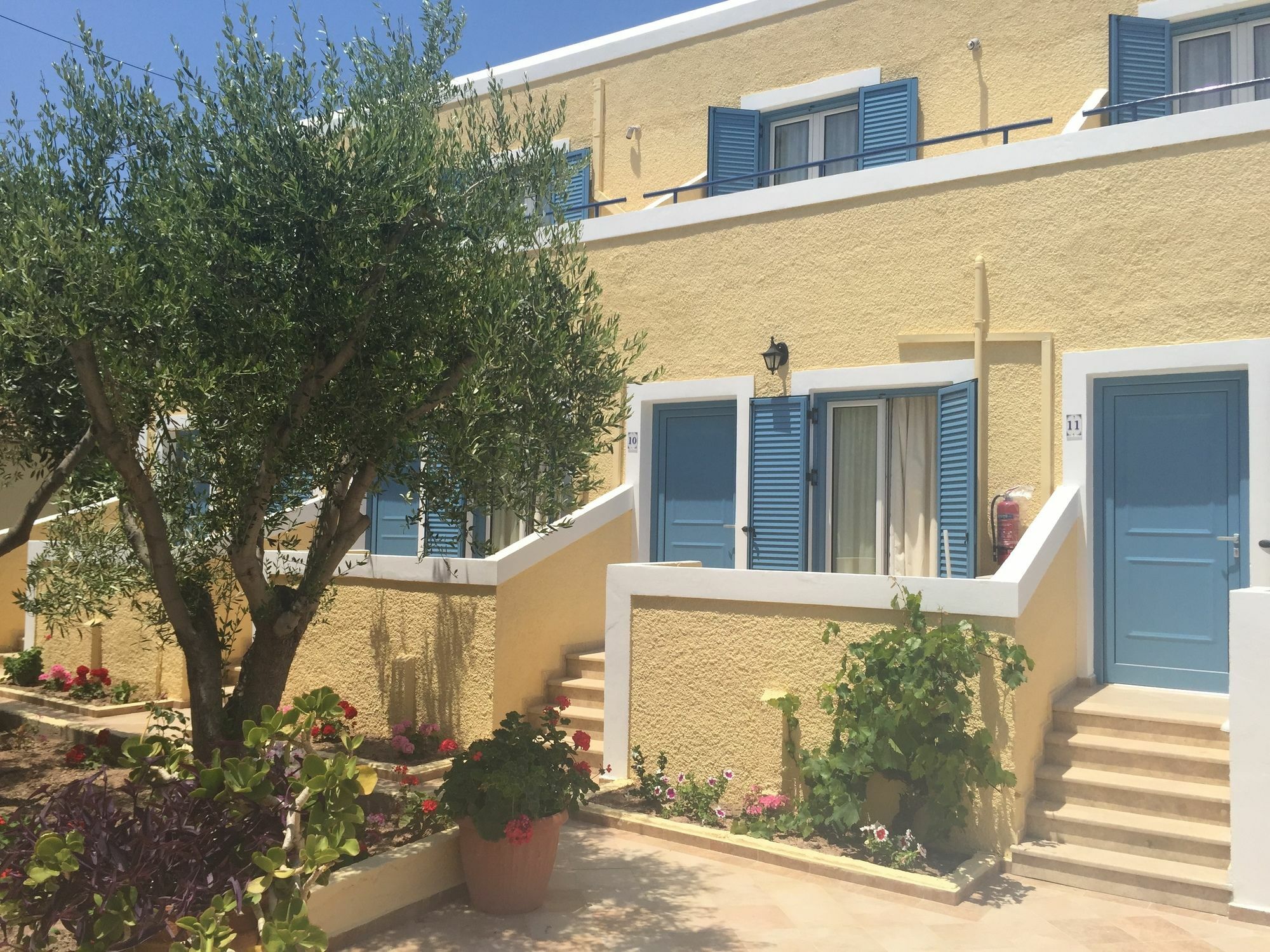 Esperides Maisonettes Agia Marina  Luaran gambar